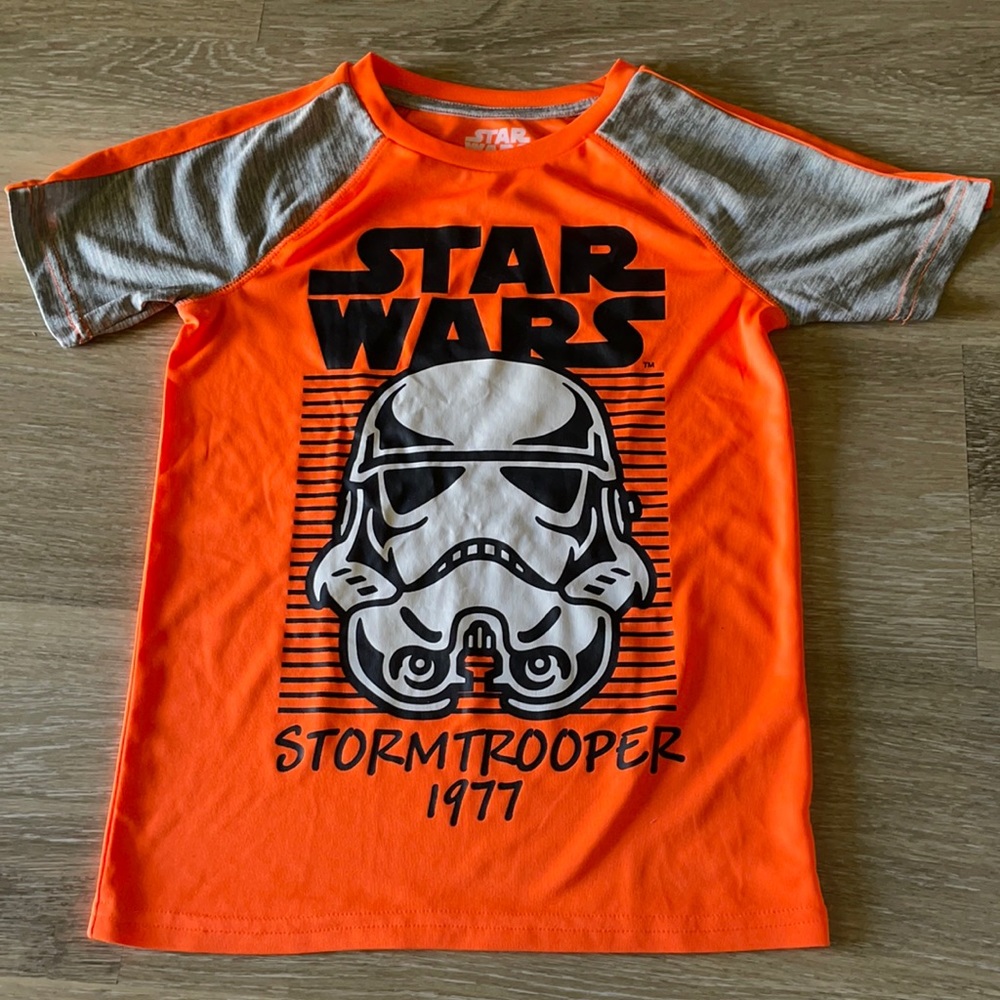 🆕WOT Kids Star Wars shirt Size 8